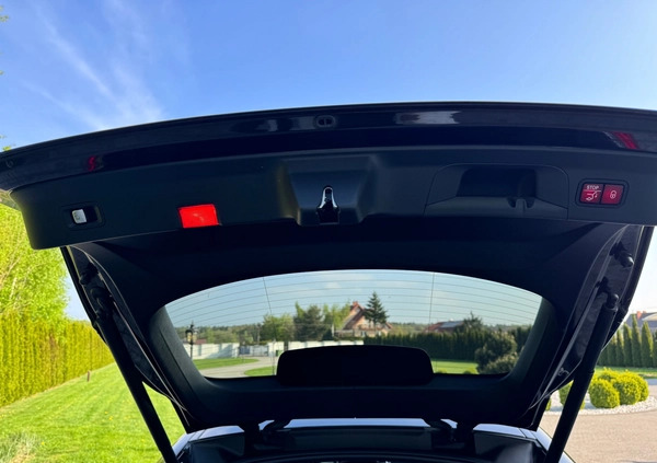 Mercedes-Benz GLC cena 219000 przebieg: 63500, rok produkcji 2020 z Szadek małe 667